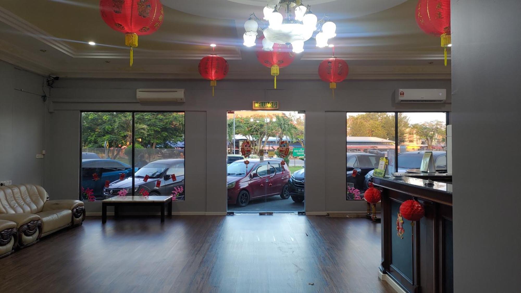 The Upper Deck Hotel Kudat Exterior foto