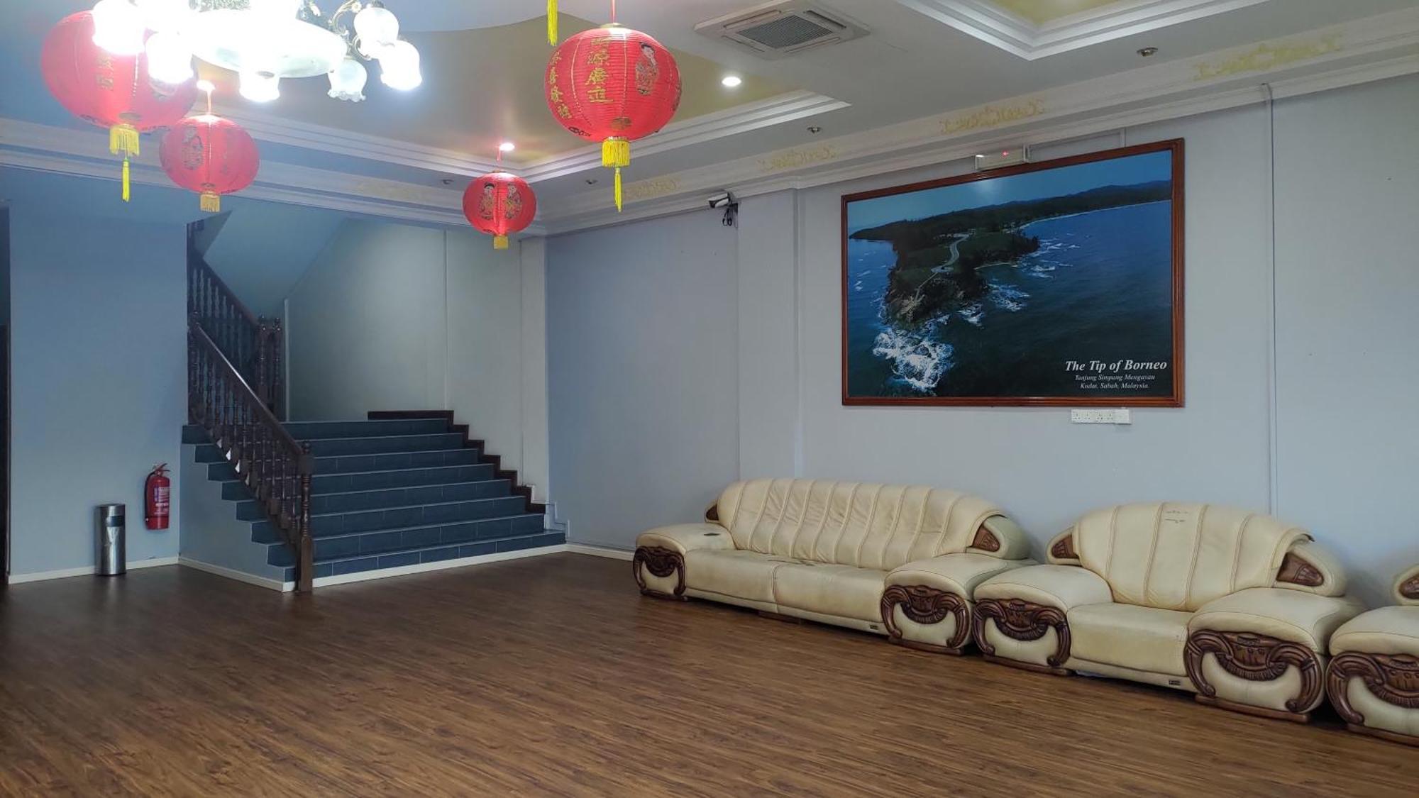 The Upper Deck Hotel Kudat Exterior foto