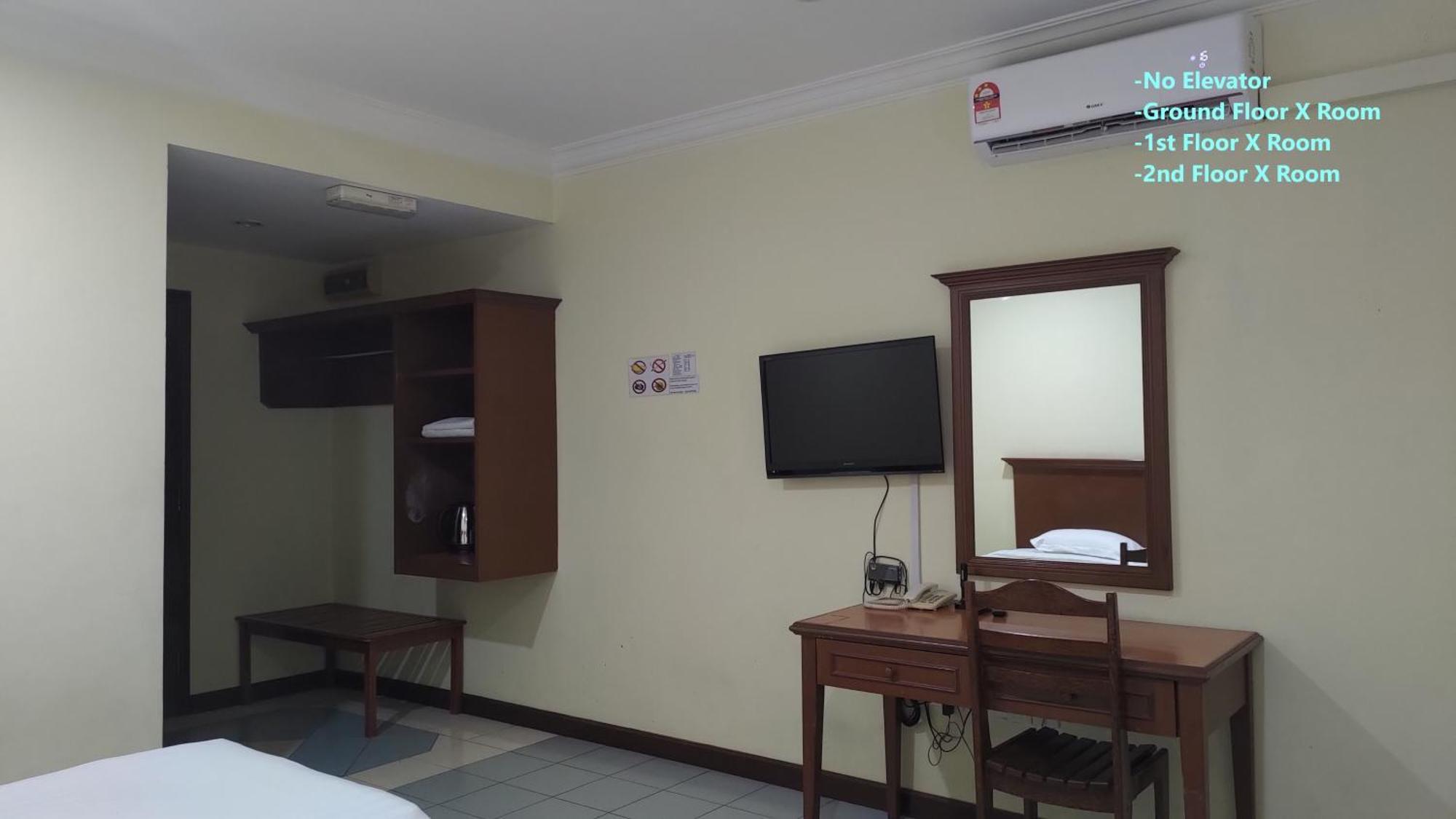 The Upper Deck Hotel Kudat Exterior foto